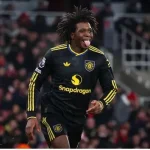 Gary Neville 'sốc nặng' với màn lột xác của Patrick Dorgu dưới thời Carrick 1