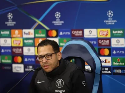 HLV Chelsea ‘bật đèn đỏ’ cảnh báo: Napoli vẫn là ‘quả bom nổ chậm’ đáng sợ!