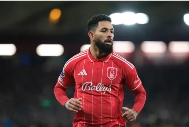 Chelsea co the chieu mo Douglas Luiz theo dang cho muon.