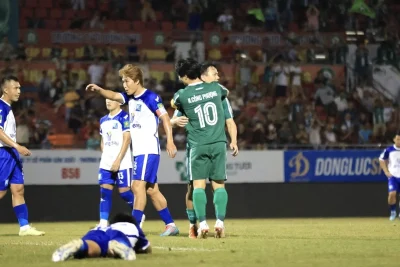 Công Phượng ghi bàn ngay trận tái xuất, Trường Tươi Đồng Nai đè bẹp Khánh Hòa để vững ngôi đầu 1