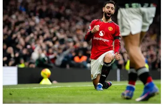 Owen Hargreaves dua Bruno Fernandes len may.