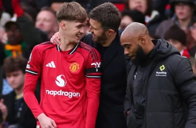 Gây bão! Con trai Darren Fletcher lập tức nhận 'mưa lời khen' chỉ sau 6 phút ra mắt MU 1