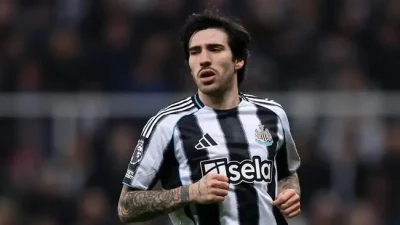 MU nhận cú sốc: Newcastle ra tuyên bố chấn động về tương lai Sandro Tonali 1