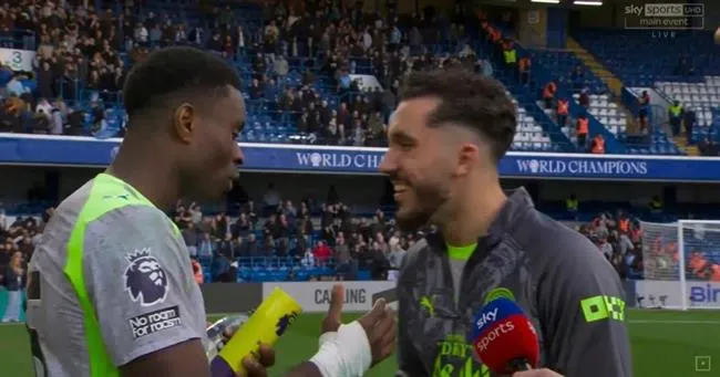 Marc Guehi nhường giải Cầu thủ xuất sắc nhất cho Cherki 1 Marc Guehi nhường giải Cầu thủ xuất sắc nhất cho Cherki 1