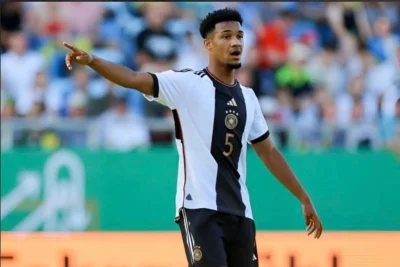 Sự thật bất ngờ: Trung vệ Đức Kenneth Schmidt chính thức lên tiếng về tin đồn gốc Việt 1